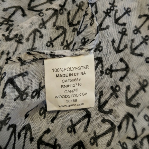 White anchor scarf - Picture 3 of 3